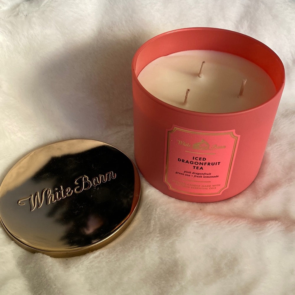 COPY - Iced Dragonfruit Tea candle, White Barn & Bath and Body Works, brand new